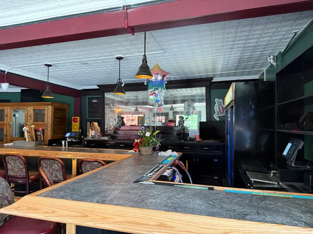 Uncle J’s Low Bridge Station