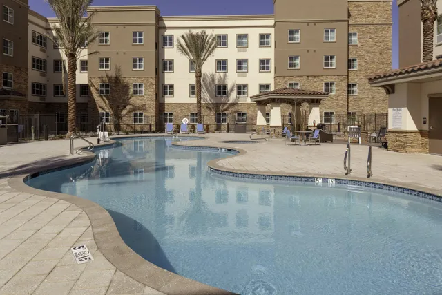 Holiday Inn Express & Suites Phoenix East - Gilbert by IHG