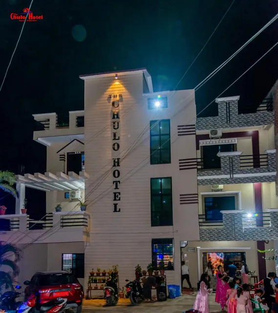 OYO 727 The Chulo Hotel