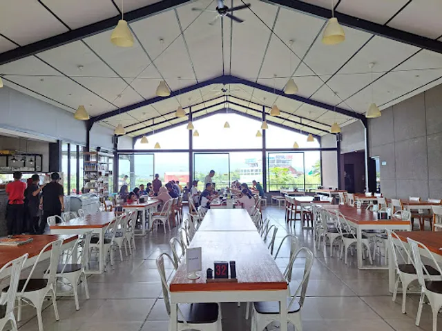 Niki Kopitiam Cafe & Resto