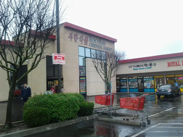 Boo Han Oriental Market