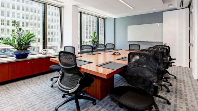 Carr Workplaces - Penn Ave