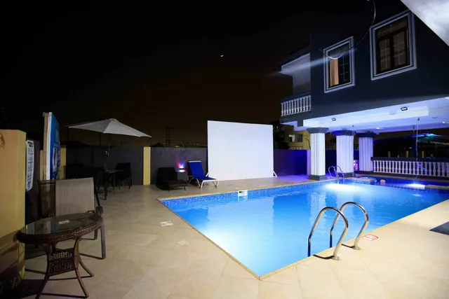 Always Leisure Boulevard Hotel