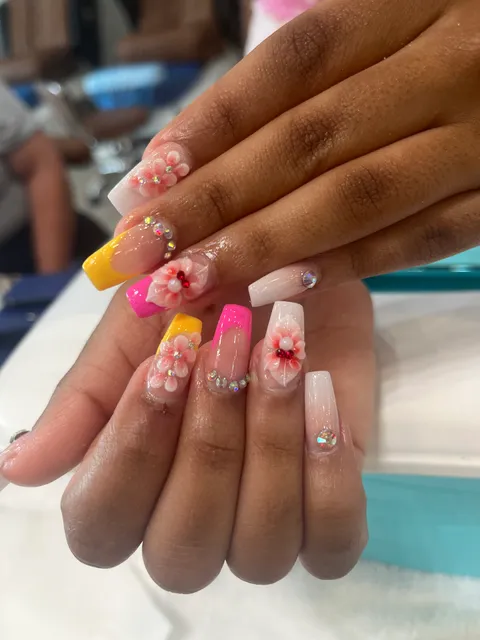 Venetian Nails and Spa (Under New Owner)