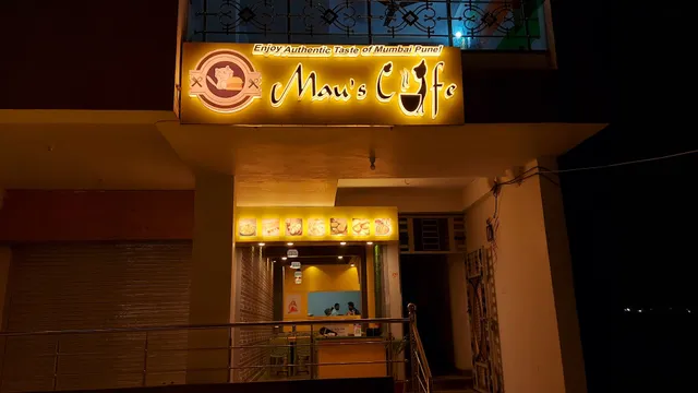 Mau's cafe