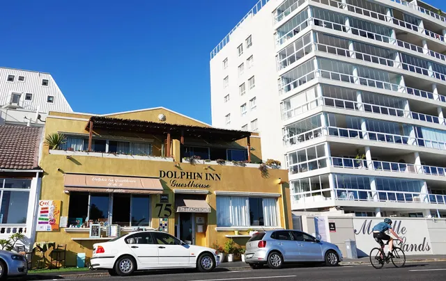 Dolphin Inn Guest House