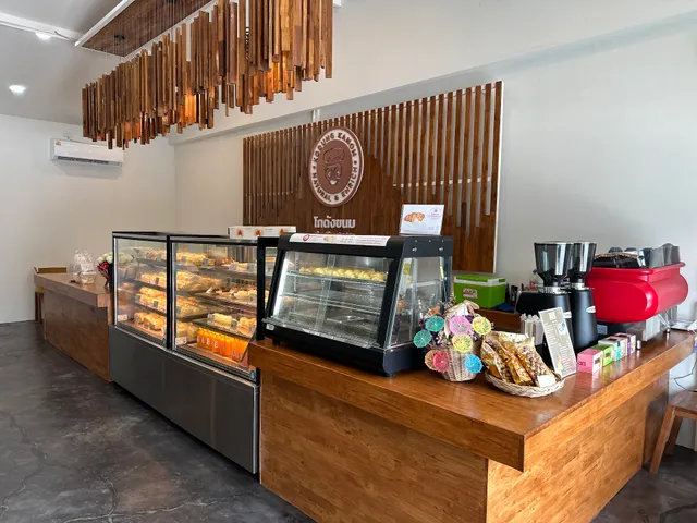 โกดังขนม (เชียงใหม่) kodungkanom coffee,dessert,cake in Cheingmai