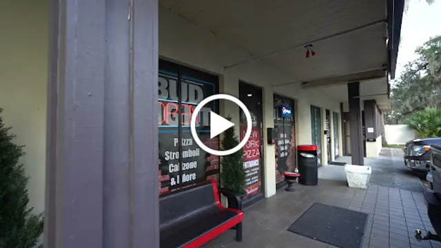 Willy's Bloomingdale Pizza Brandon