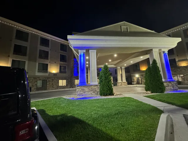 Holiday Inn Express & Suites Orem-North Provo by IHG