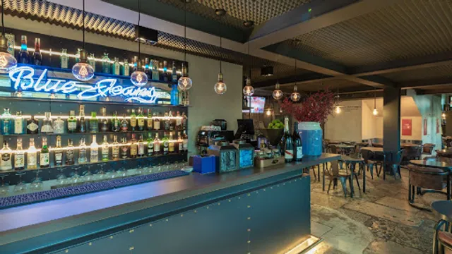 Blue Jeans Hamburgueria & Bar