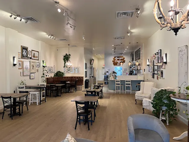 Georges Coffee @ 121