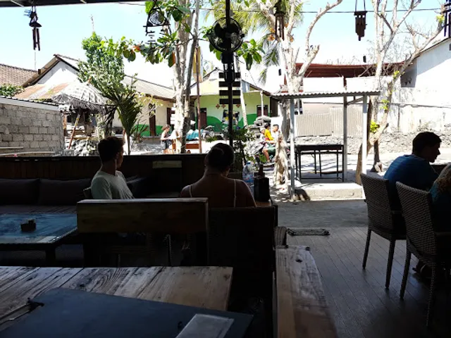 Black Wood Coffee Shop Lembongan