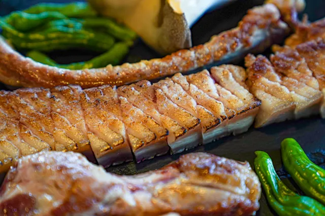 돌담흑돼지 중문점