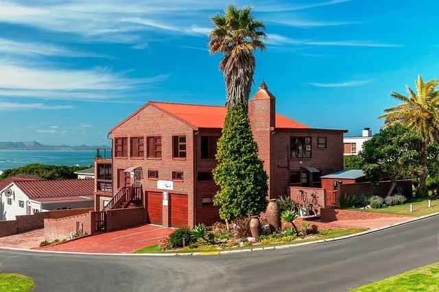 White Shark Guest House Gansbaai