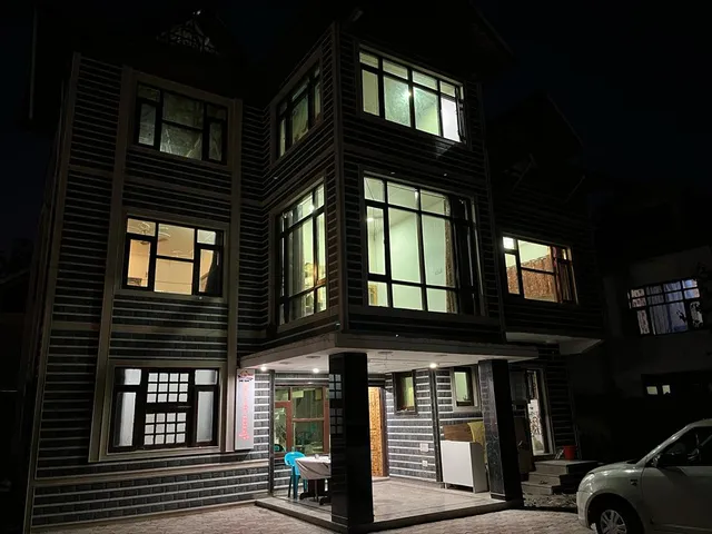 THE LIGHT HOUSE HOME STAY (4 Star Facilities)