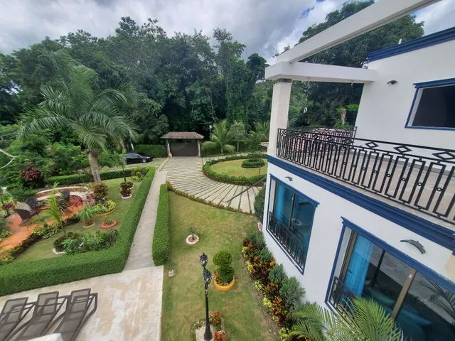 Los mogotes, Villa Altagracia