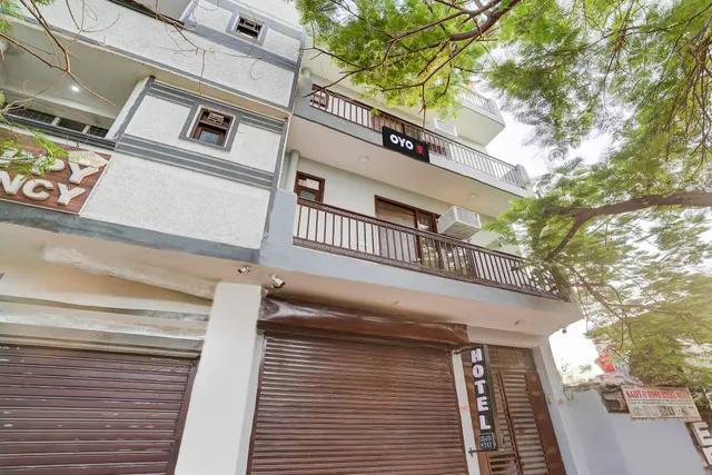 OYO Hotel Grand Stay