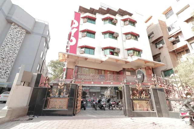 Collection O 23337 Ashram Road