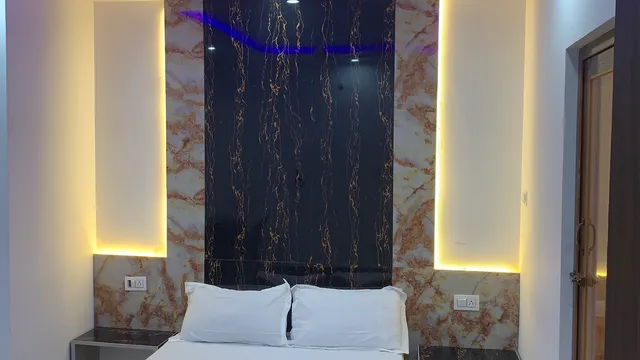 Dania’s Golden Residency