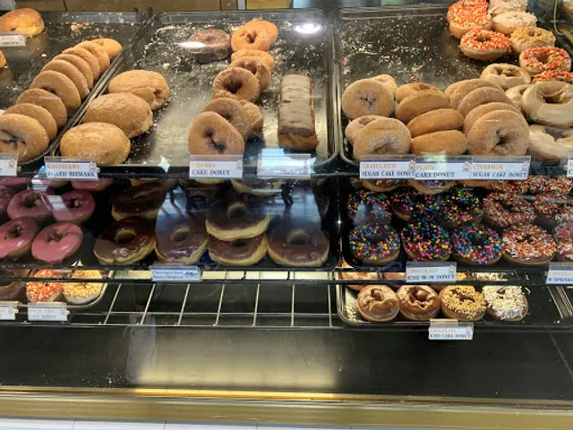 LaMar's Donuts and Coffee