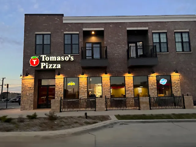Tomaso's Pizza