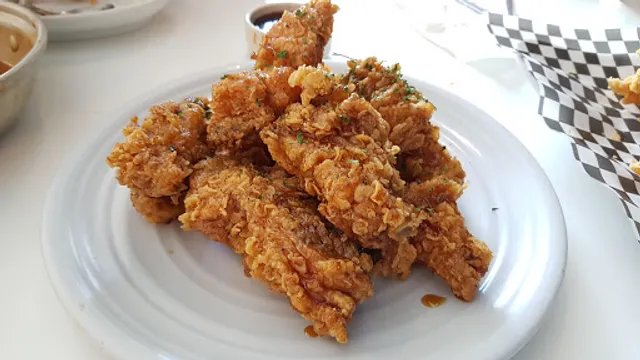 Olivia's Authentic Chicken NDG