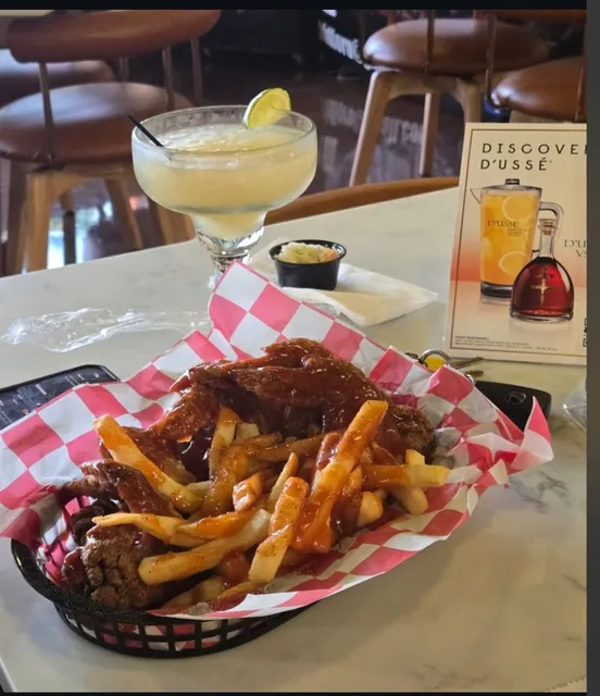 Harold's Timeout Bar & Grill