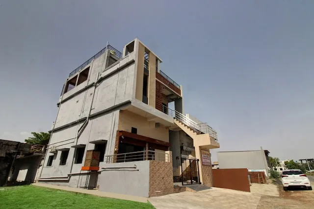 OYO Flagship J D Guest House