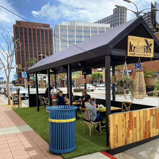 Kreation Juicery & Avoholic Bar - Westwood