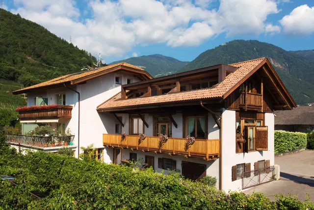 Neuprantl Apartments