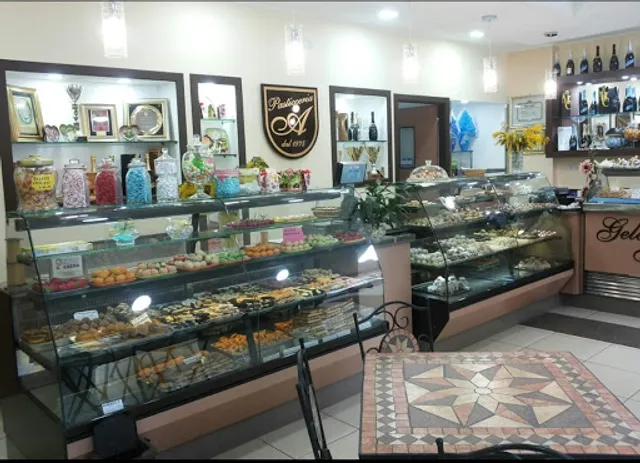 Pasticceria-Gelateria "Arena Antonino"