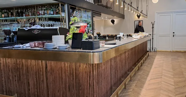 ADELE Restaurant & Bar