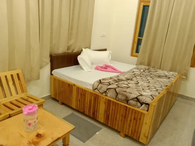 ABHINANDAN HOME STAY