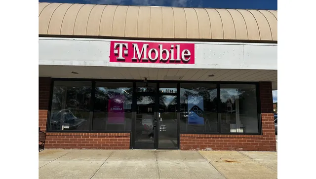 T-Mobile Experience Store