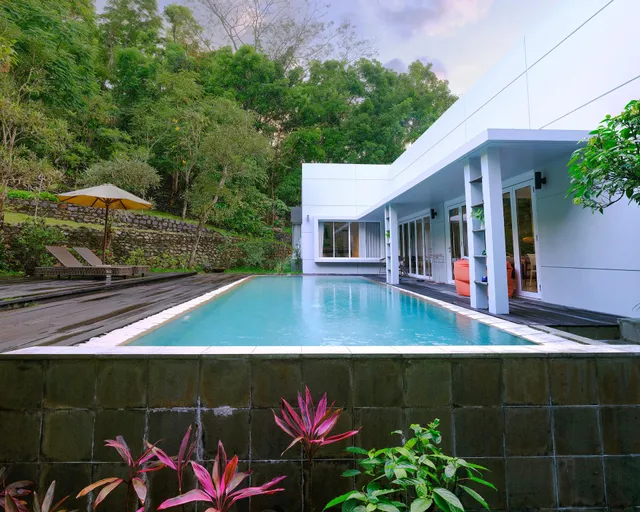 La Quoriena Botanical Villa & Cafe