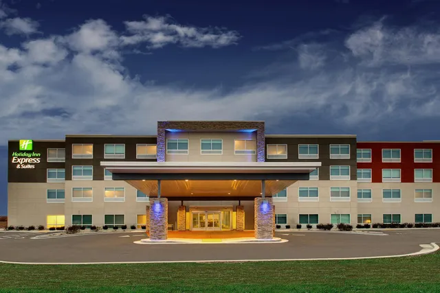 Holiday Inn Express & Suites Mt Sterling North by IHG