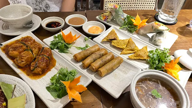 Nhà Hàng Chay Bụt Việt - Nha Trang