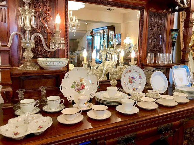 Antique Nanae 民芸骨董 奈々重