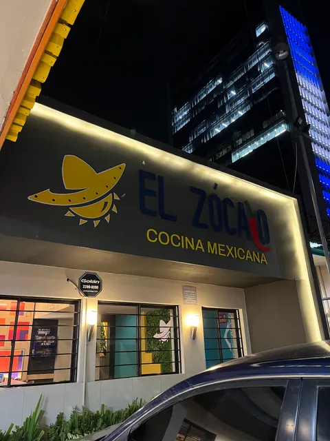 El Zócalo • Escalón