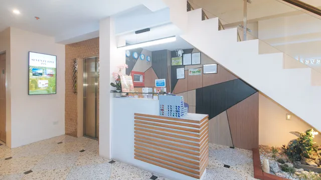 RedDoorz Plus @ Seventy Five Inn Near Manila Airport