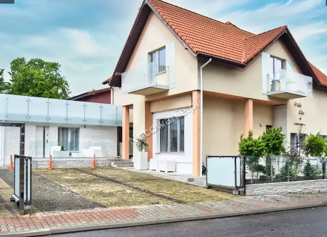 Willa Oliw Pokoje 100 m. od morza