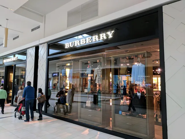 Burberry Outlet