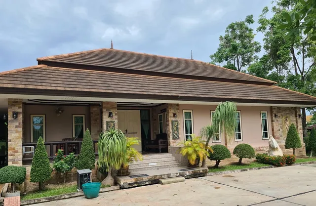 Dhammachart Riverview Resort