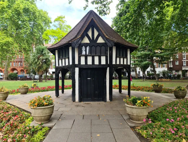 Soho Square Gardens