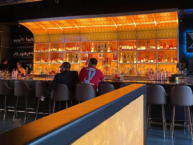 Xperience Kitchen & Cocktails