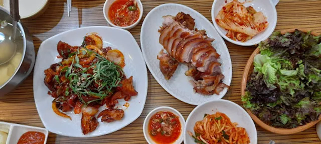 본가서대문족발 별관