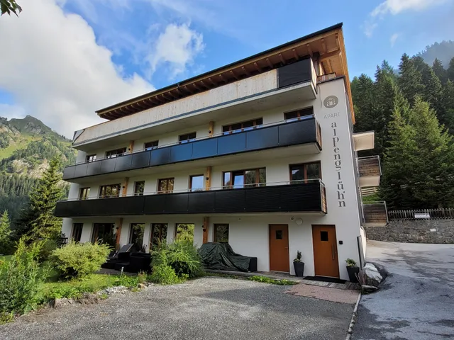 Apart Alpenglühn