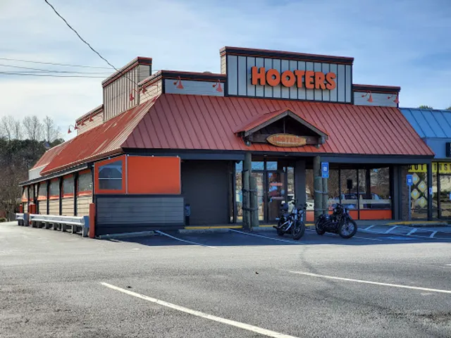 Hooters