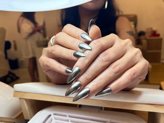 Nails&Eyelash Luxury Collection Pattaya ทำเล็บรัสเซีย ต่อขนตาโคตรติดทน ซอยเขาน้อย ตรงข้ามห้างเดอะชิล