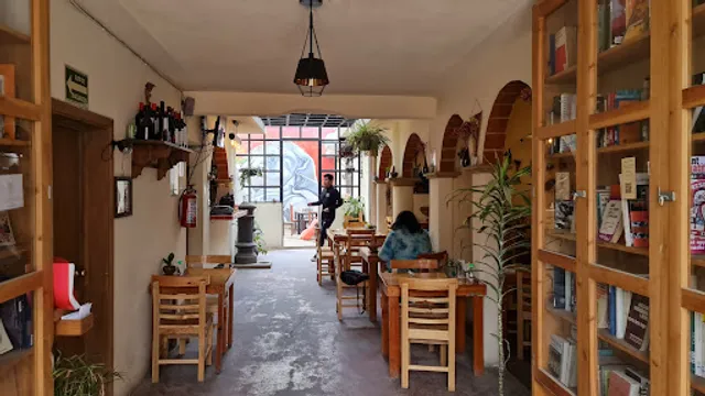 Madonna Mia Pizzería